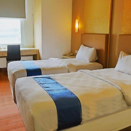 Terraz Tree Hotel Dżakarta Zewnętrze zdjęcie