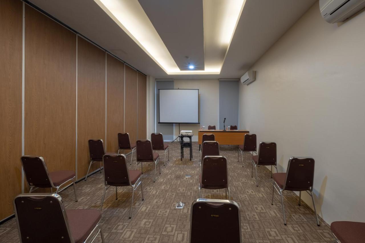 Terraz Tree Hotel Dżakarta Zewnętrze zdjęcie