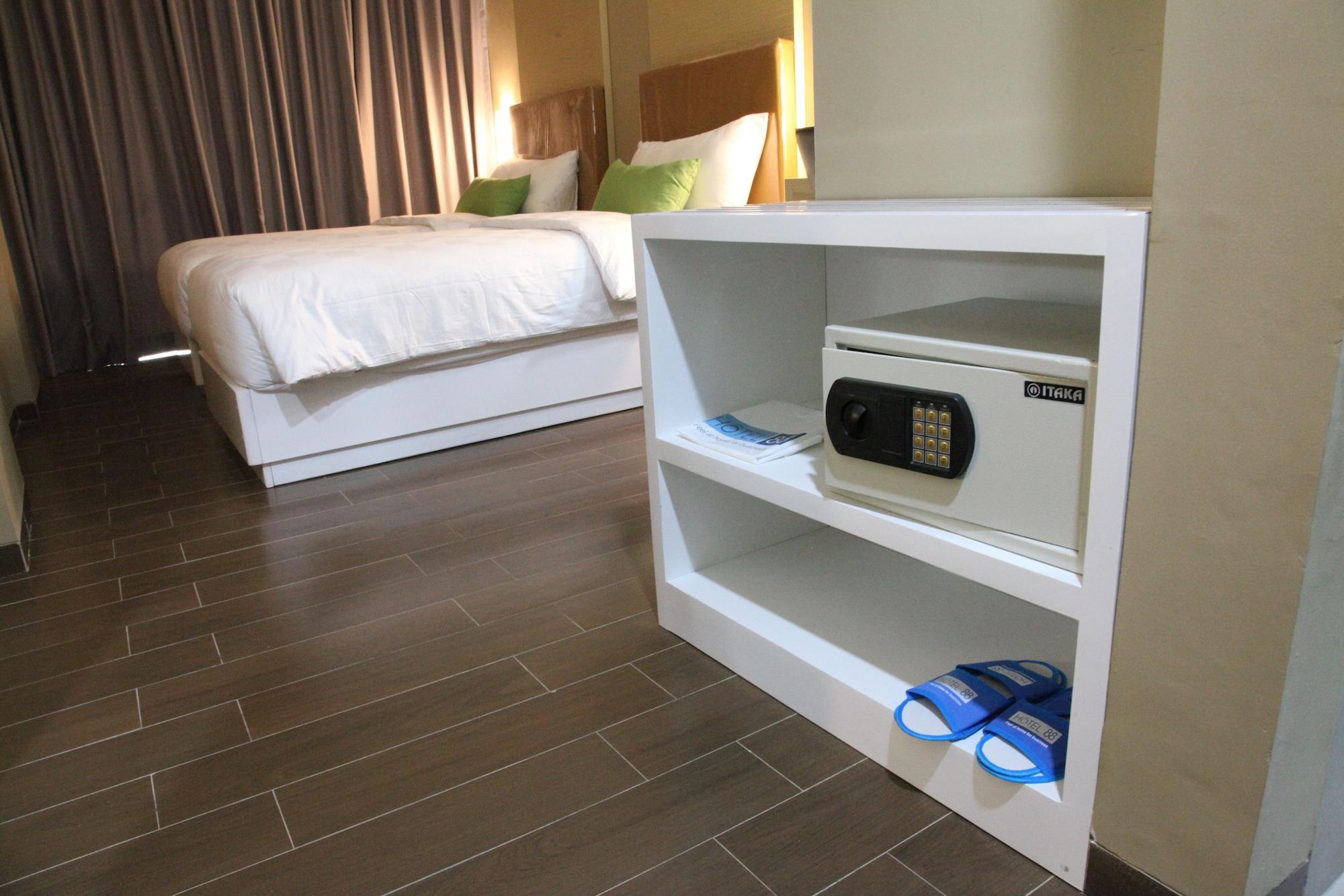 Terraz Tree Hotel Dżakarta Zewnętrze zdjęcie