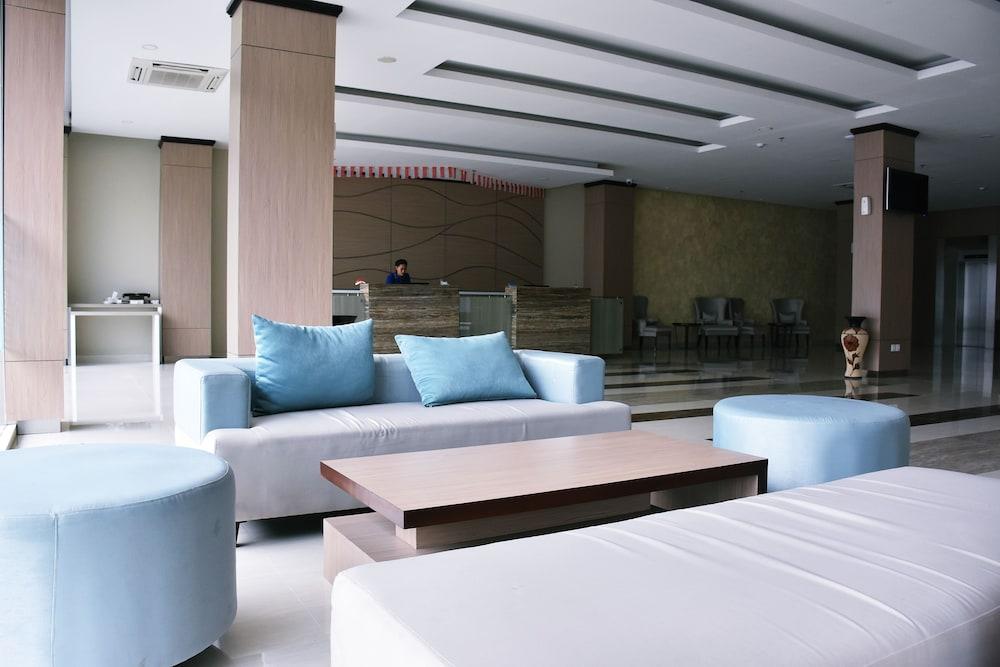 Terraz Tree Hotel Dżakarta Zewnętrze zdjęcie