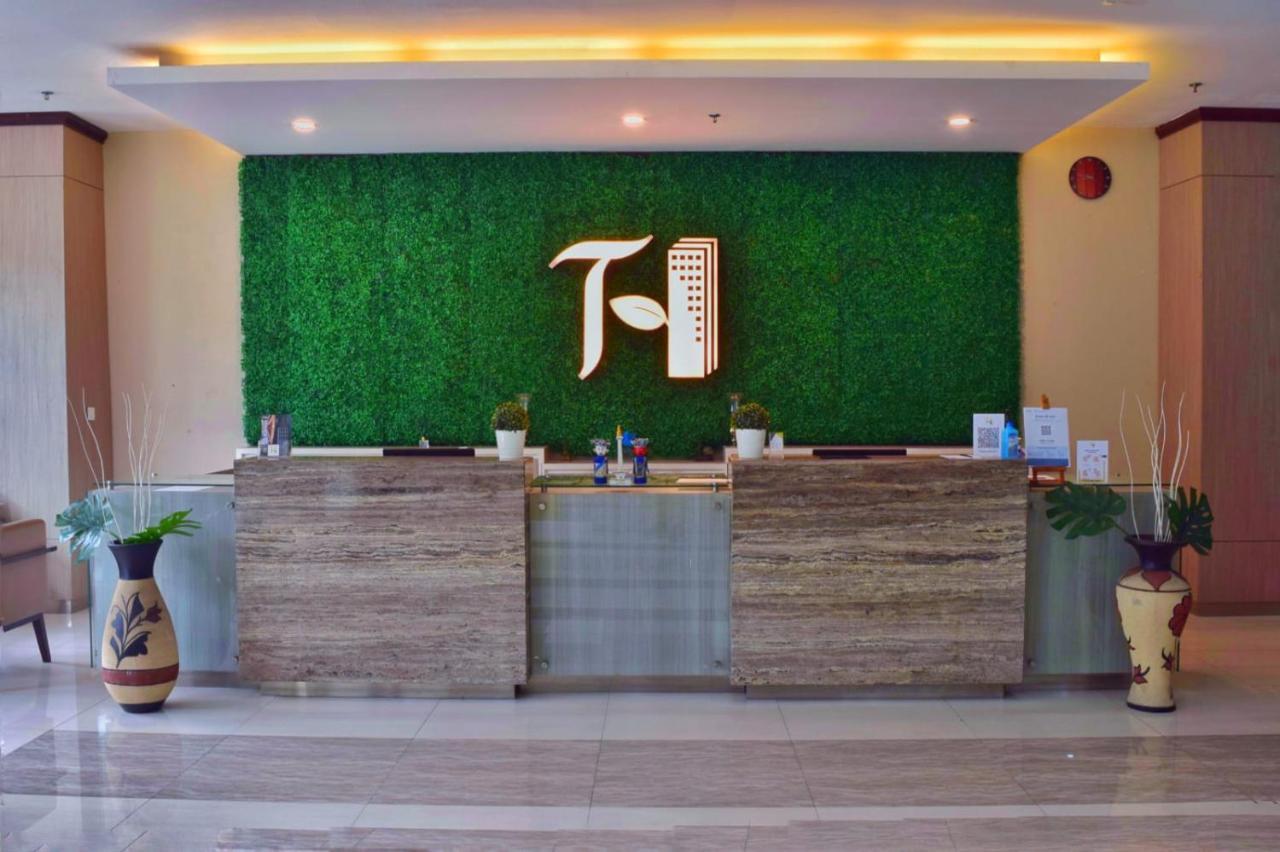 Terraz Tree Hotel Dżakarta Zewnętrze zdjęcie