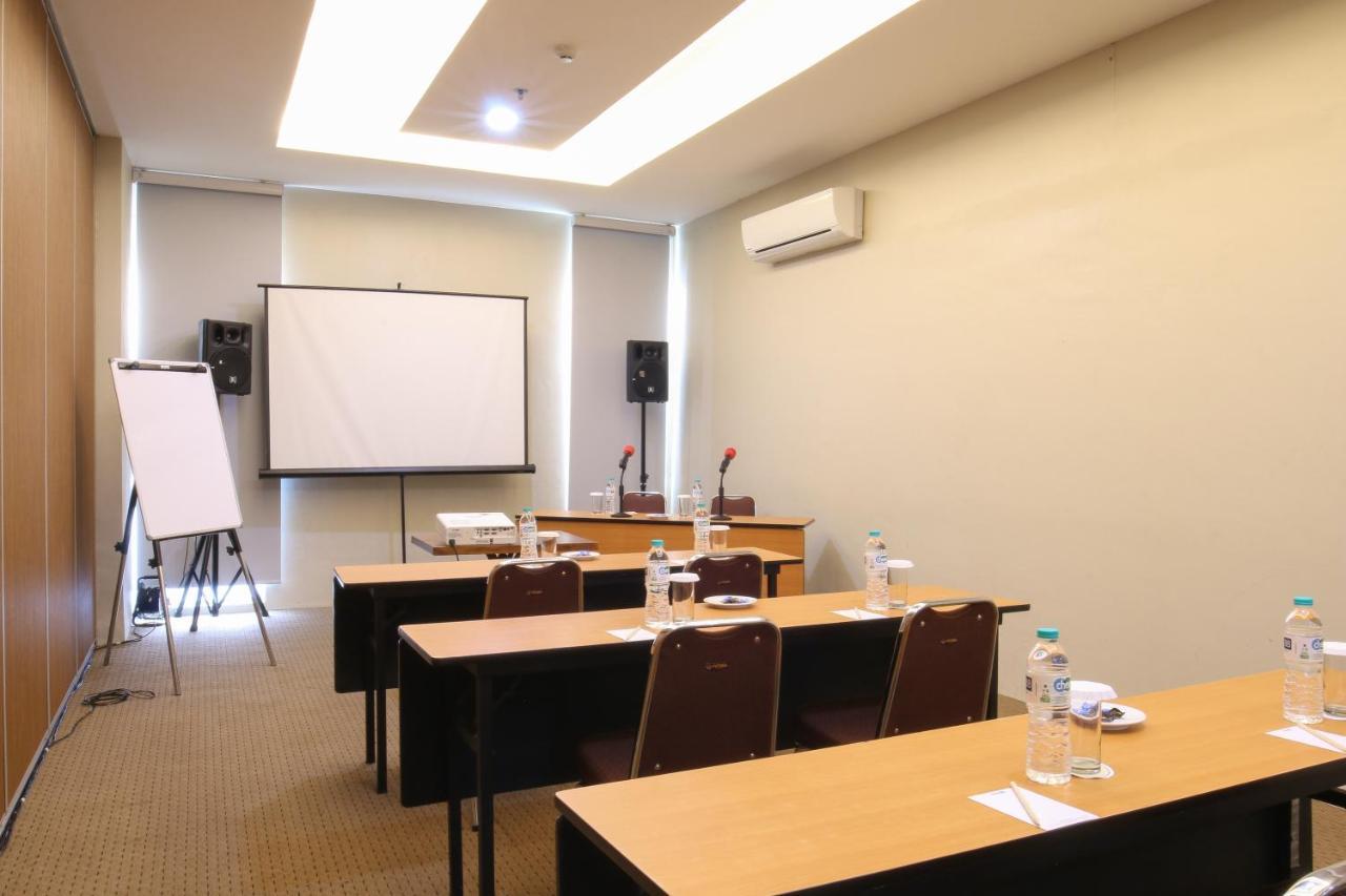 Terraz Tree Hotel Dżakarta Zewnętrze zdjęcie