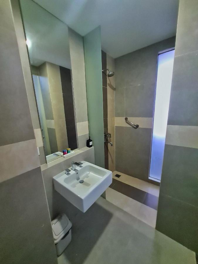 Terraz Tree Hotel Dżakarta Zewnętrze zdjęcie