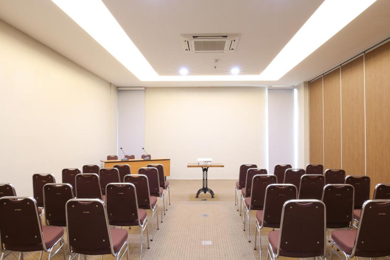 Terraz Tree Hotel Dżakarta Zewnętrze zdjęcie