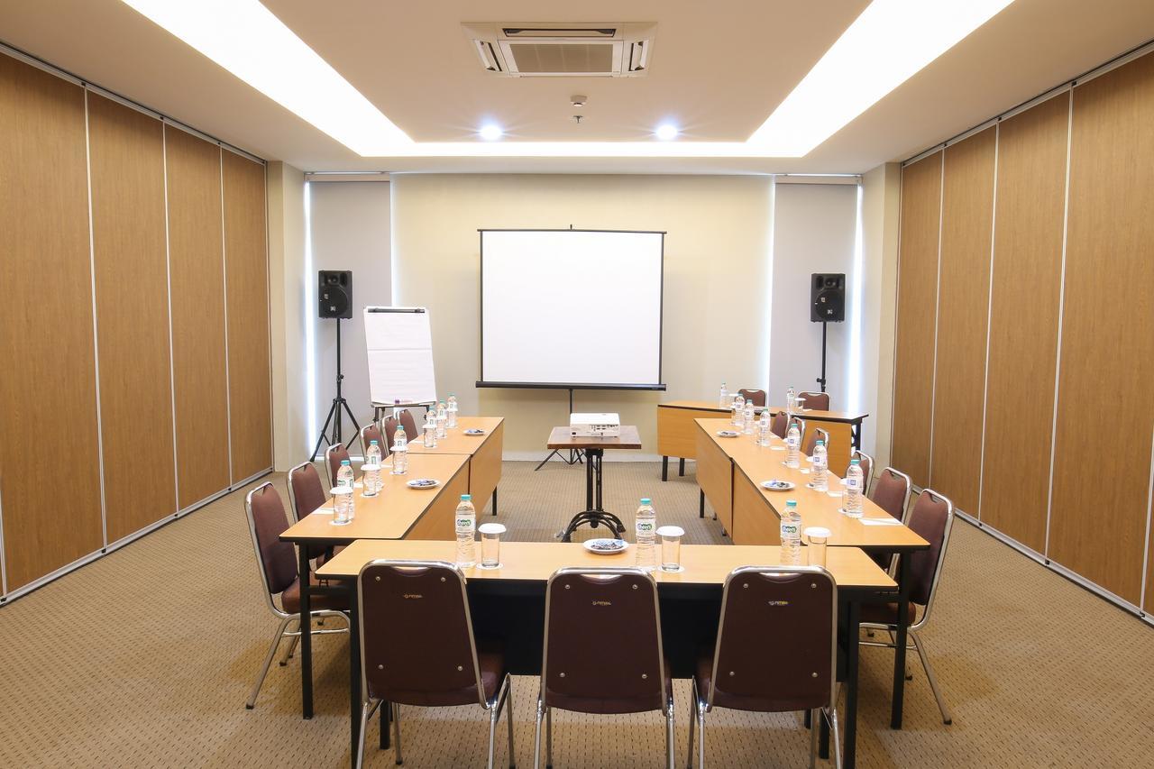 Terraz Tree Hotel Dżakarta Zewnętrze zdjęcie
